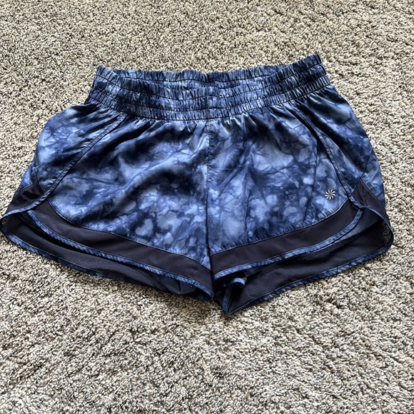 Athleta Pants - Athleta short 4” size small